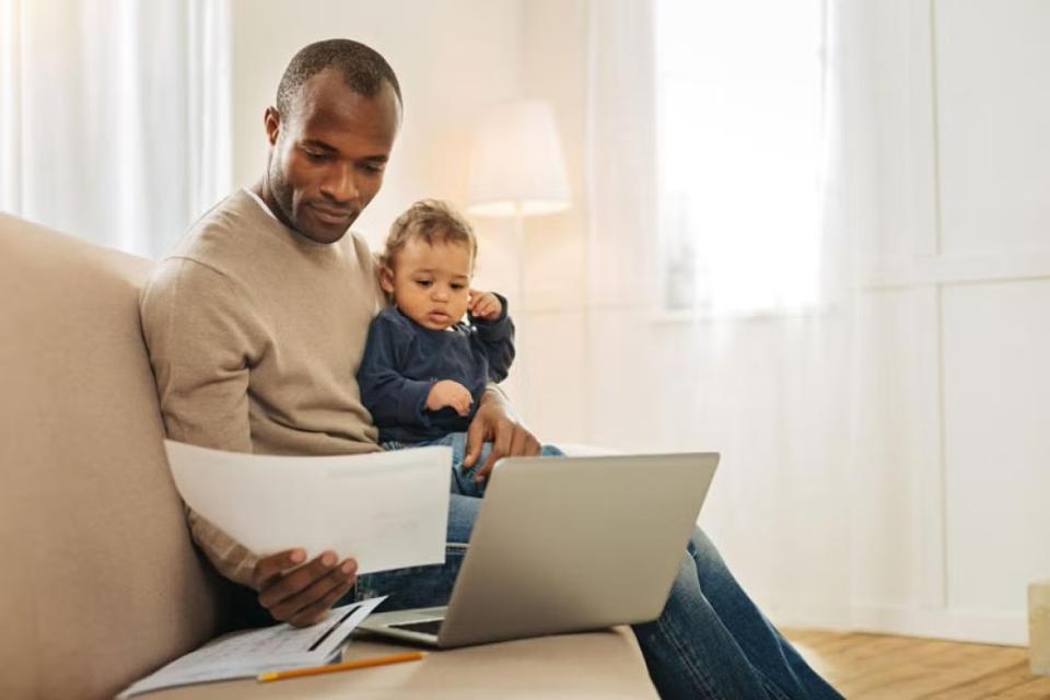 CU Denver online student parent with child